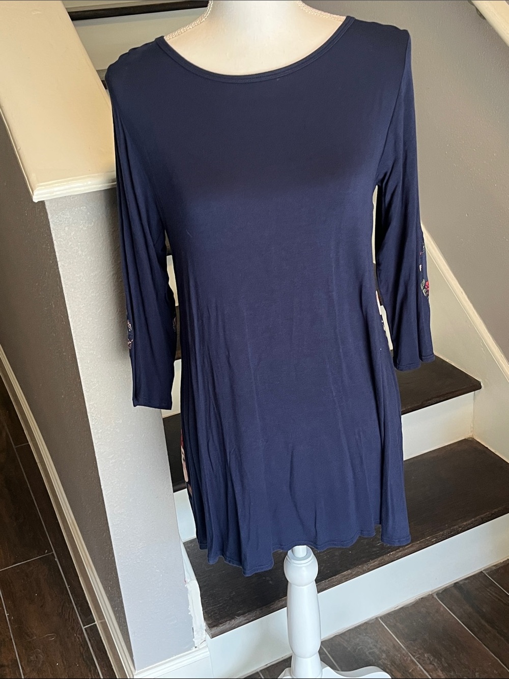 Cool Melon Navy 3/4 Sleeve Swing Tunic with Back Floral Bottom. Lg. NWOT